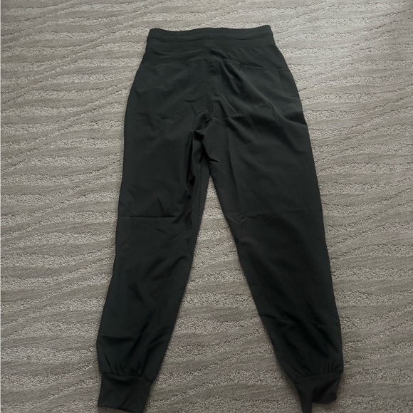 New without tags, never worn women's pants. - Picture 2 of 9